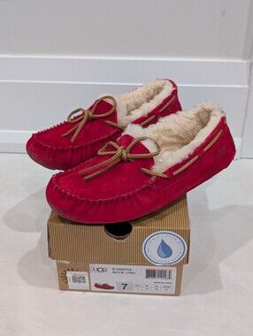 UGG Australia Dakota Suede Moccasin Slippers in Jester Red Women's Size 7